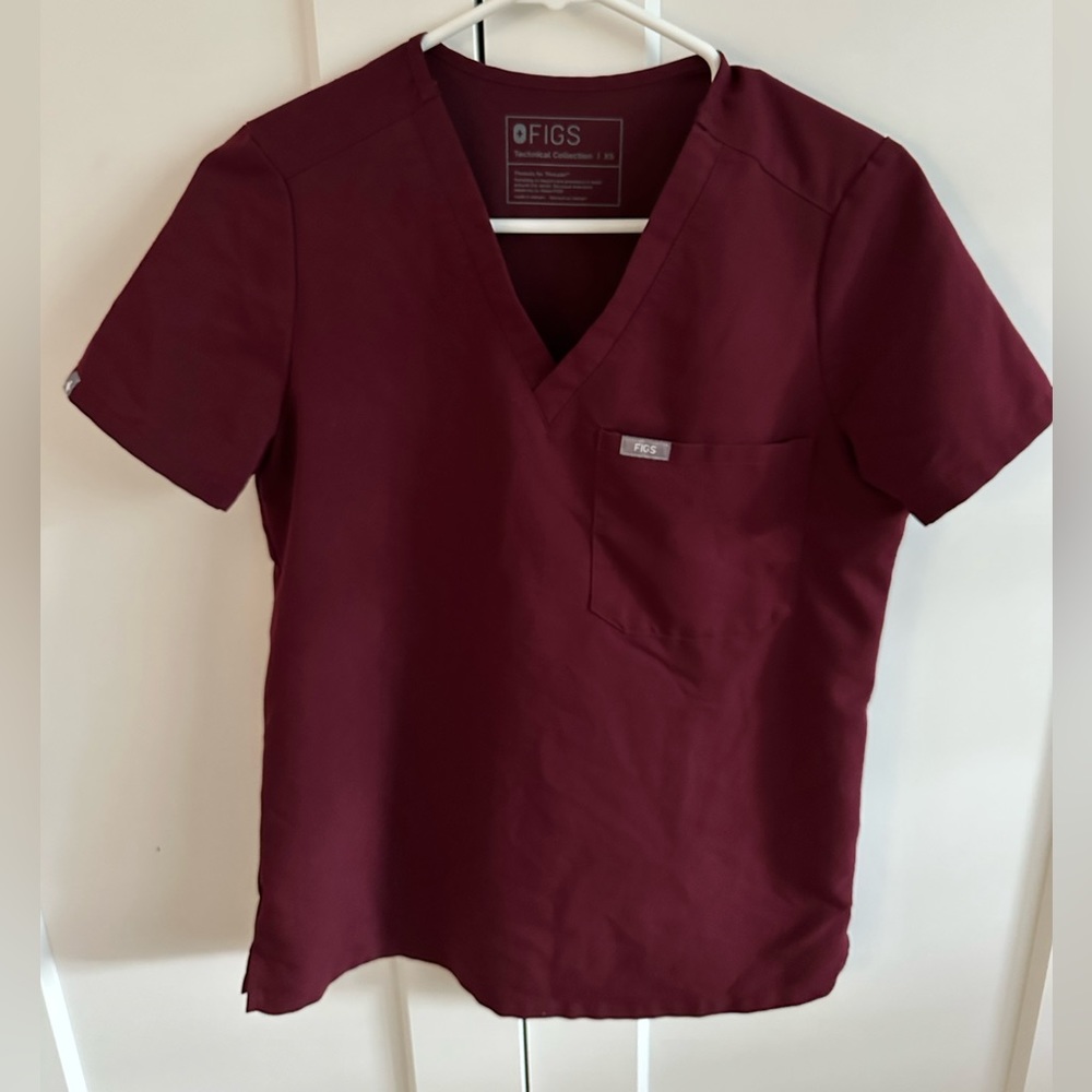 Womens burgundy Figs scrub set